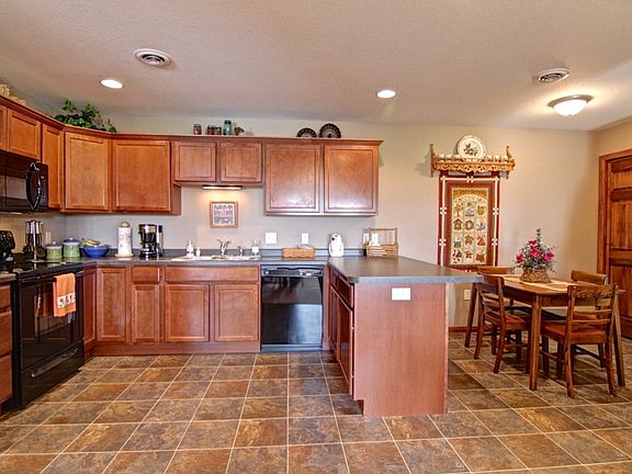 5th image of 1252 Parkland Dr Unit 2