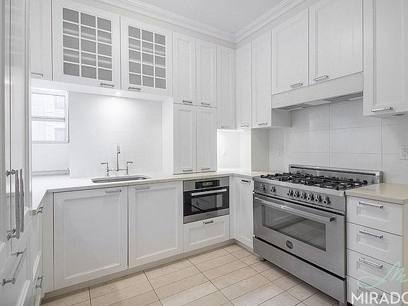 3rd image of 103 E 86th St APT 12C