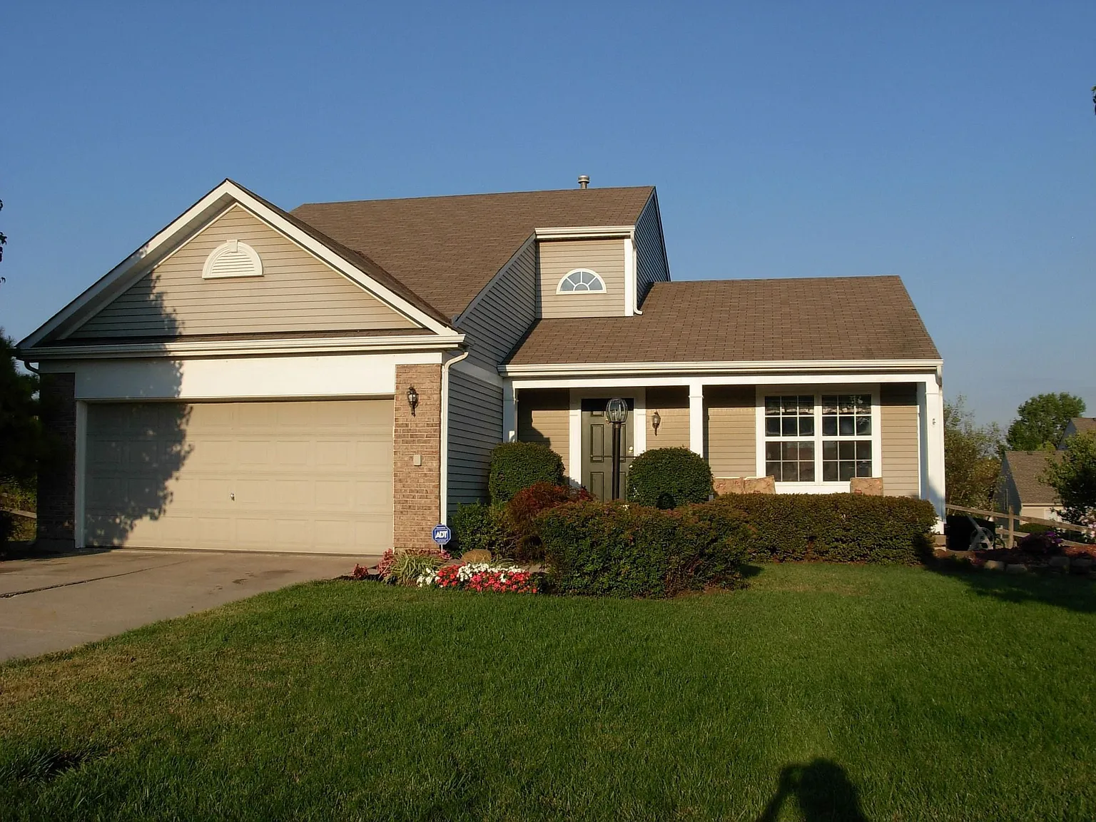 5084 Clovercrest Ct photo 1