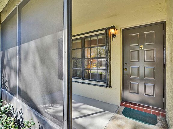 3rd image of 2779 Dracaena Court