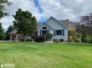 2224 N McKinley Rd, Flushing, MI 48433