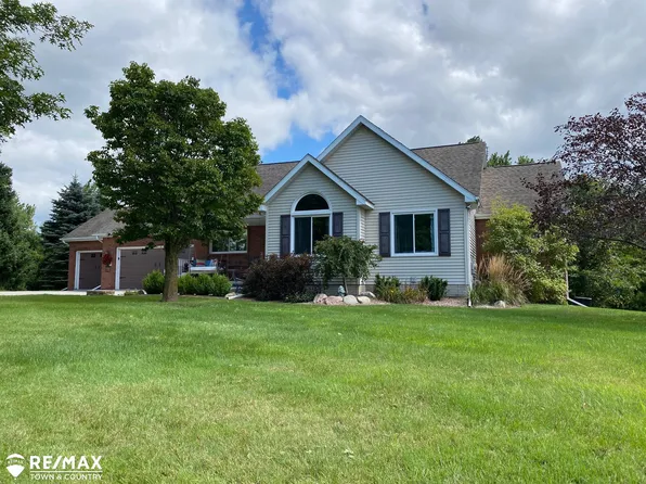 2224 N McKinley Rd, Flushing, MI 48433