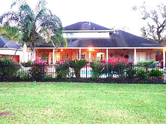 5th image of 110 Pleasant Valley Dr