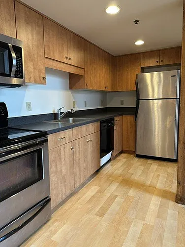 147 Centre St Photo 1