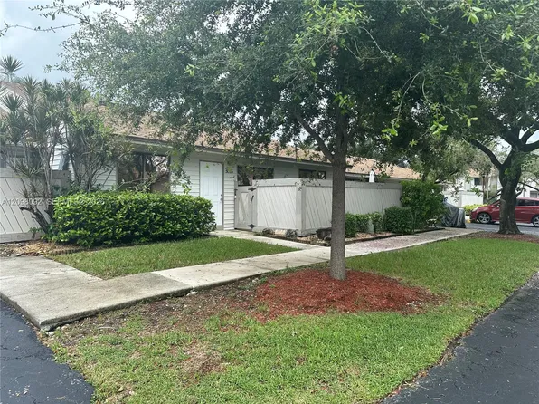 3635 NW 99th Ter #8B, Fort Lauderdale, FL 33351
