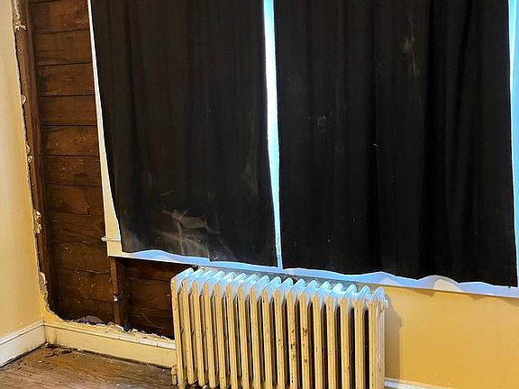 4th image of 4157 Barnett St