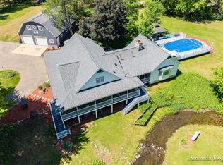 2295 Fallasburg Park Dr NE, Lowell, MI 49331