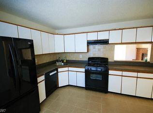 24 Kirby Ln #24, Franklin Park, NJ 08823