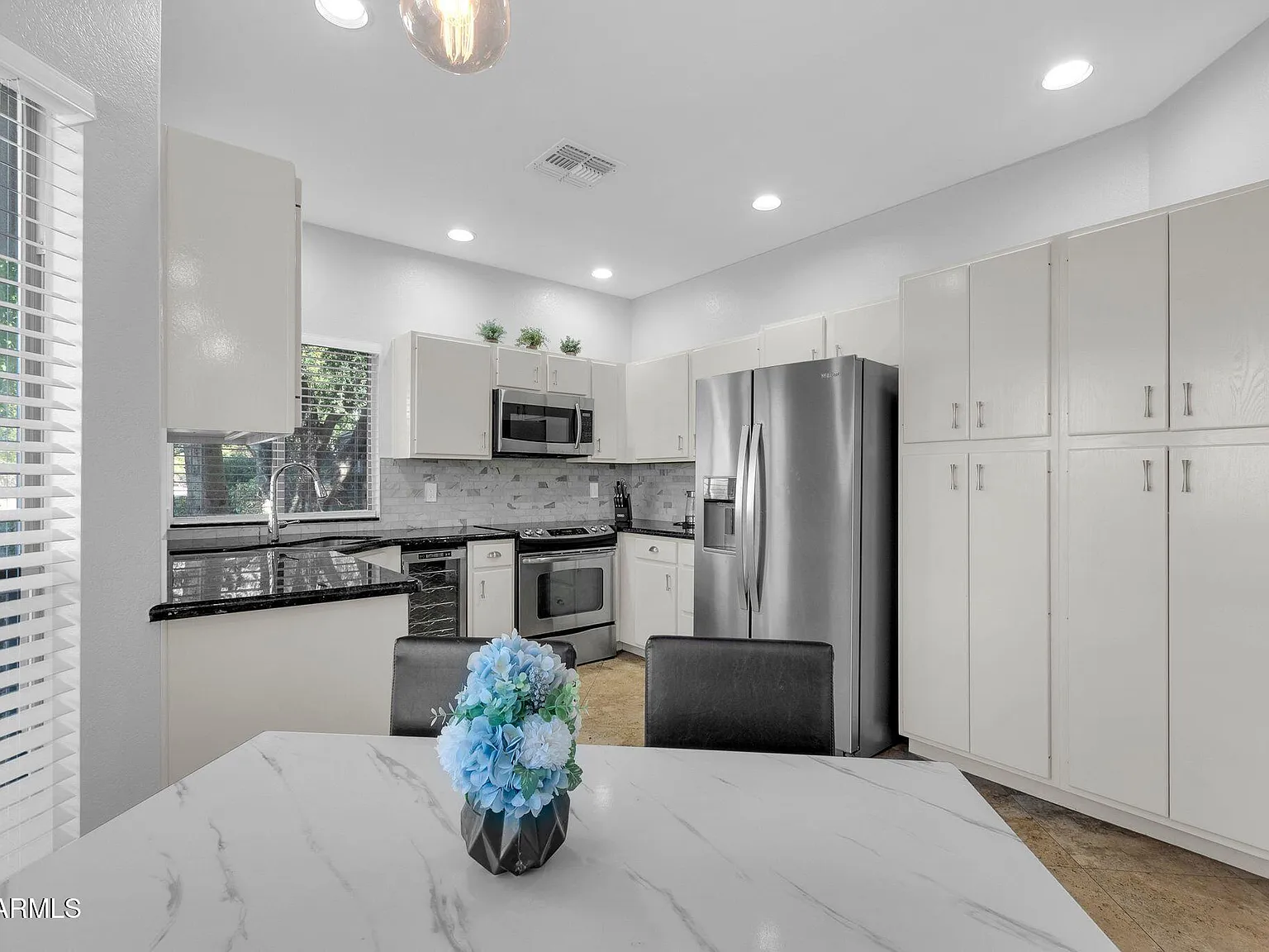 2 bed, 2.0 bath, 1544 sqft, $4,990 — Photo 3