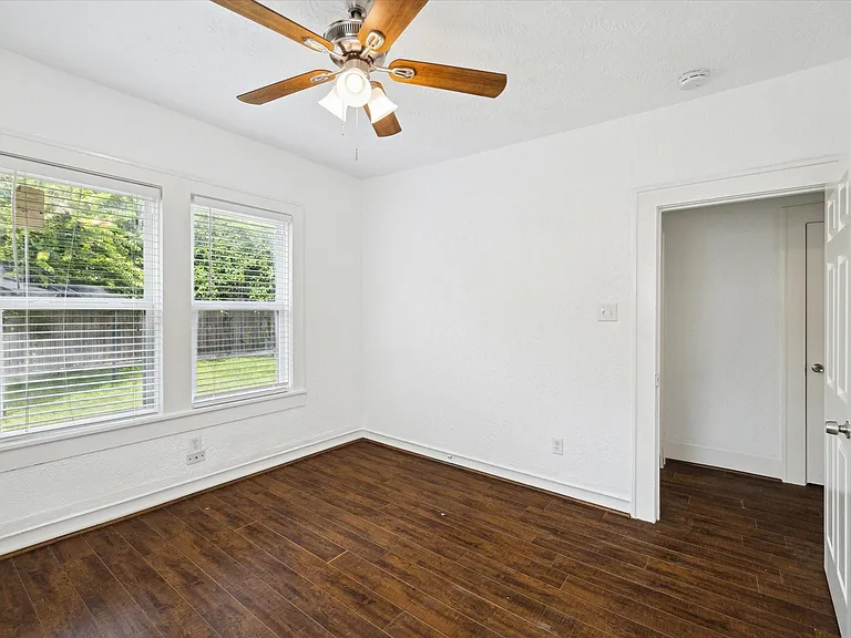 2611 Isabella St — Photo 7