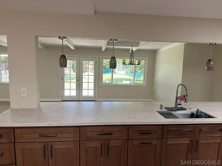 13919 York Ave — Photo 69