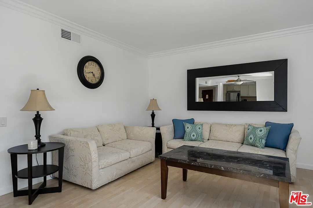 2 bed, 1150 sqft, $2,195 — Photo 1