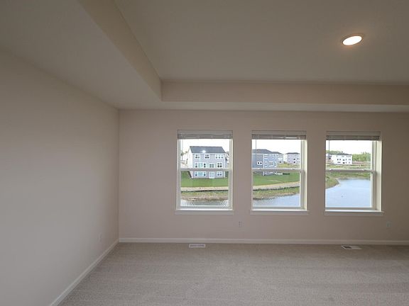 5th image of 11663 Harbor Ln N