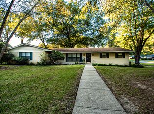 1100 Briarwood Dr, El Dorado, AR 71730