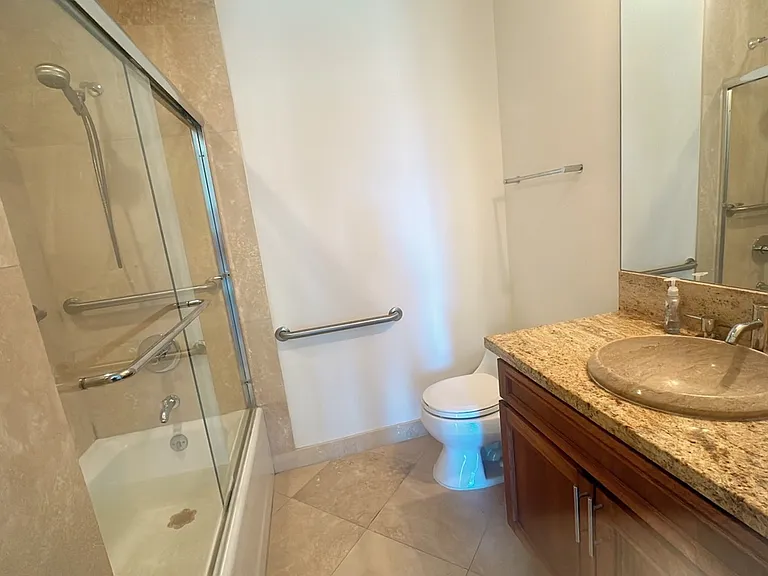 1199 Bishop St #16B — Photo 21