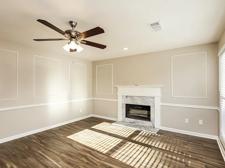 655 Suwanee Lakes Cir — Photo 4