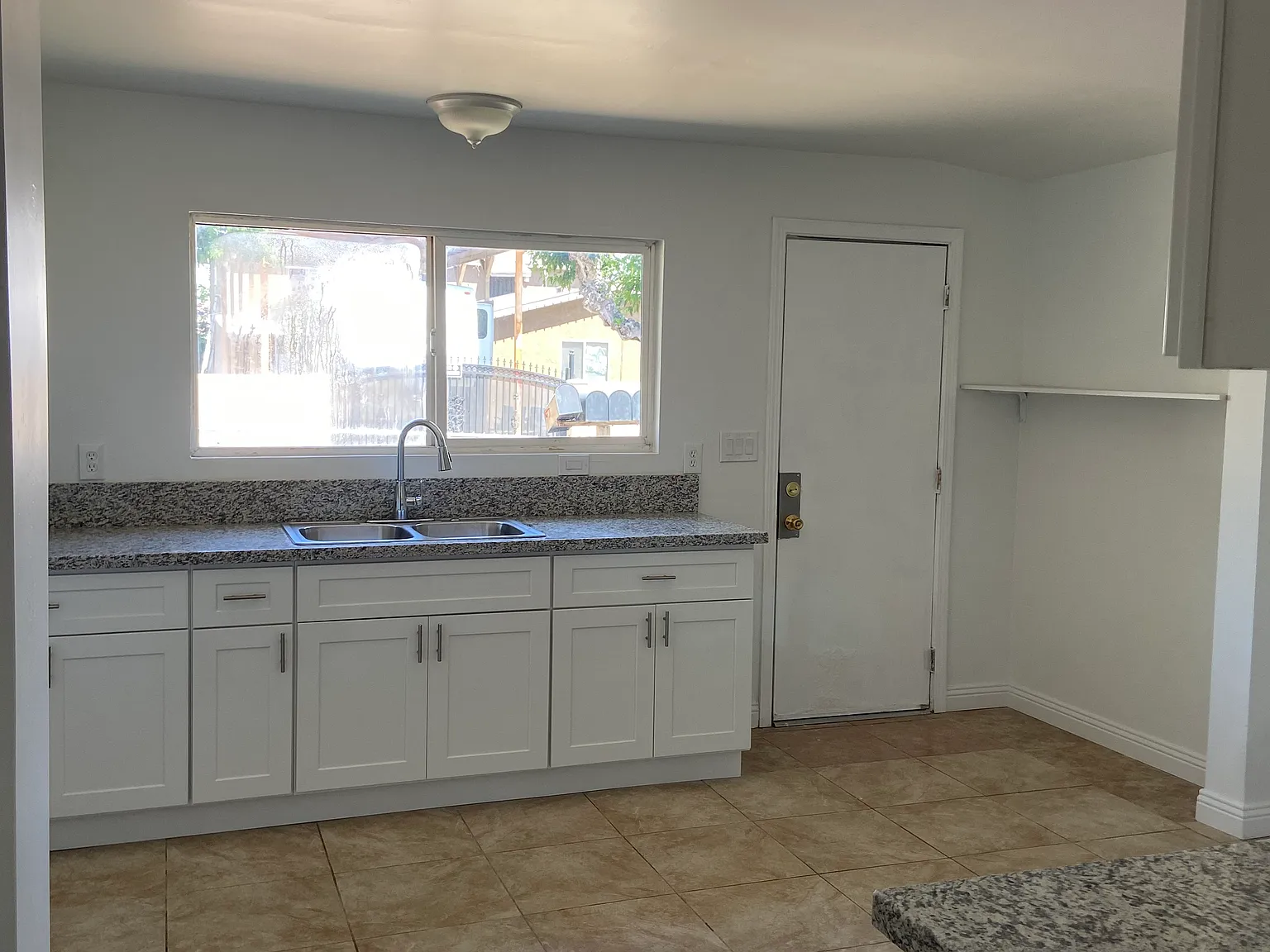 1116 Vista St — Photo 4