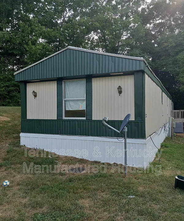 220 Eller Dr