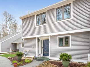 30 Woodrise Rd, Falmouth, MA 02540