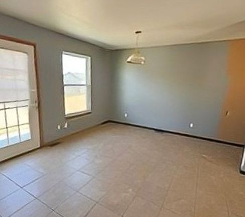 Additional Living Room