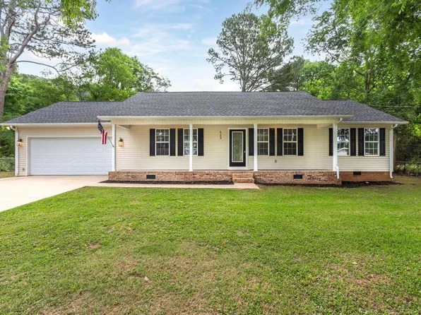 6209 Spruce Dr, Anniston, AL 36206