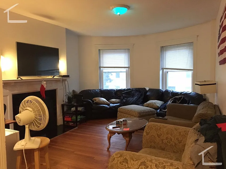 39 Saint Lukes Rd #3