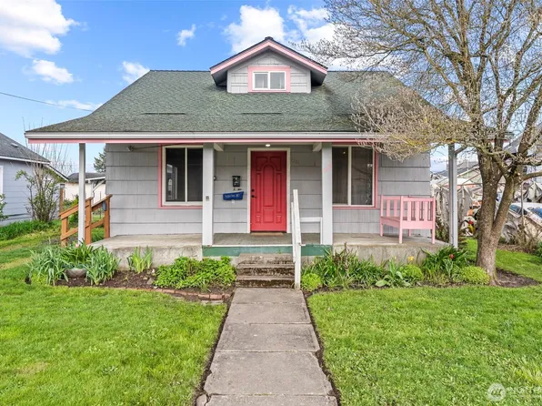 1211 S 4th Avenue, Kelso, WA 98626