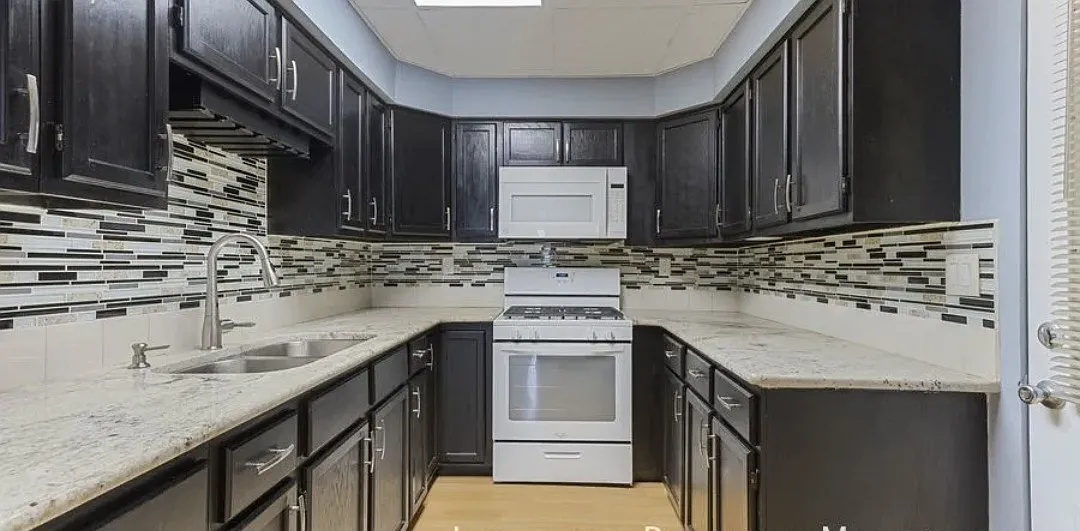 2 bed, $1,350 — Photo 1
