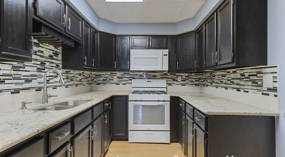 1st image of 9211 S Laflin St #1W