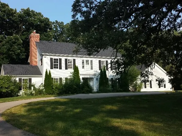 95 Hawley Woods Rd, Barrington Hills, IL 60010