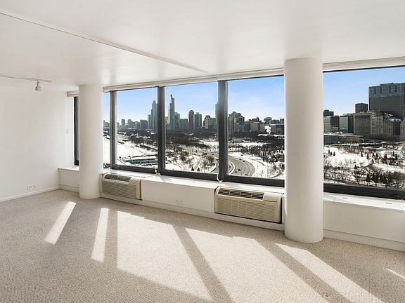 3rd image of 155 N Harbor Dr APT 1501