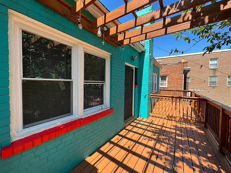 1821 Providence St NE #4 — Photo 15