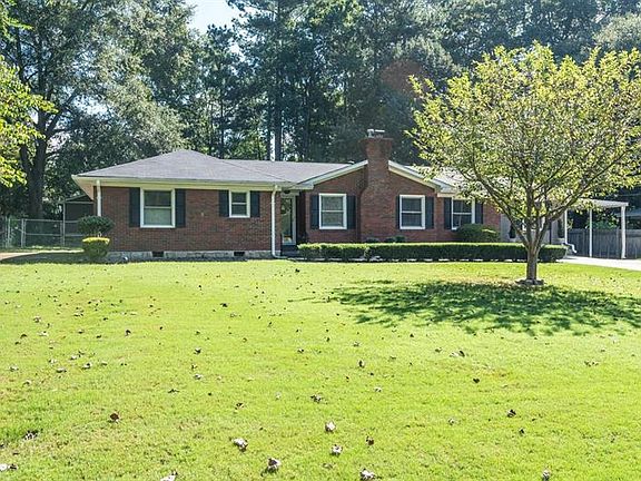 3rd image of 277 Pineview Dr