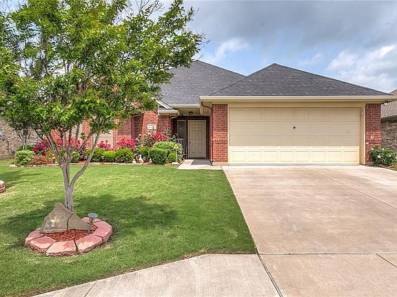 4th image of 4420 Logan Cir