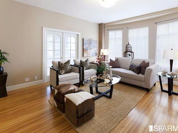 2nd image of 1950 Gough St APT 201