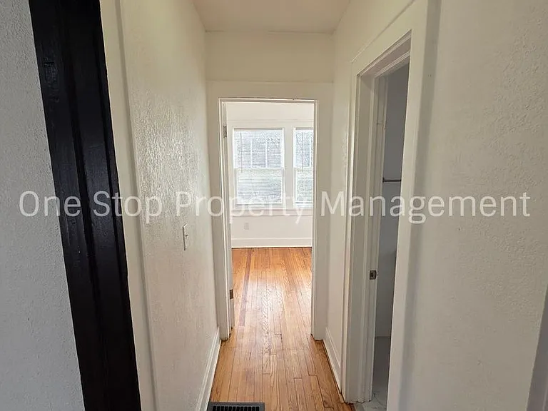 1813 E 85th St — Photo 17
