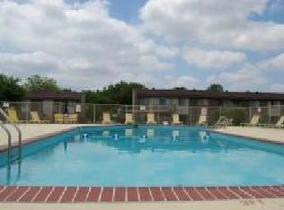 4326 Wild Turkey Rd APT D, Anderson, IN 46013