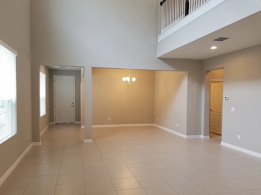 Gorgeous 3-Bedroom, 2.5-Bathroom Home w/Study or 4th Bedroom in Winter Garden — Photo 4