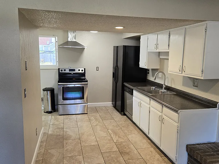 7006 W 62nd Pl #A — Photo 5