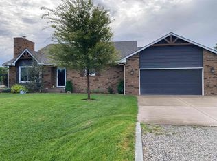 6122 N Edwards St, Wichita, KS 67204