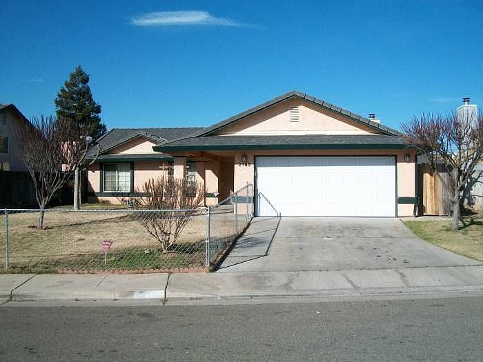 4 Bedroom / 2 Bath House