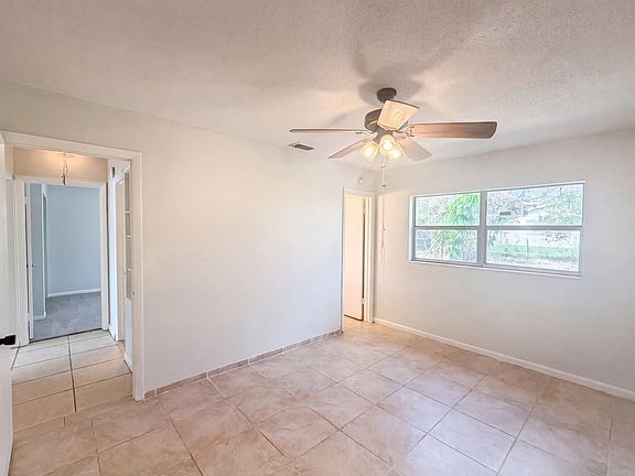 4th image of 1106 Carefree Cove Dr
