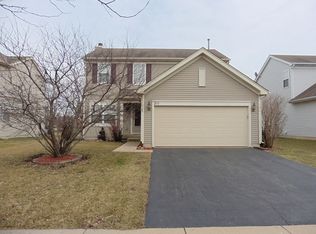 211 Breckenridge Dr, Gilberts, IL 60136