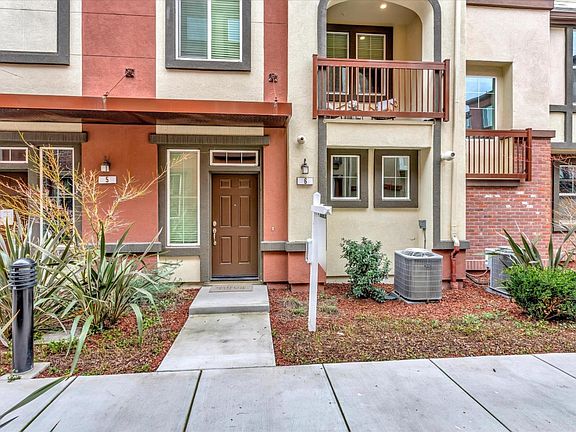 2nd image of 1026 Abruzzo Ln Unit 6