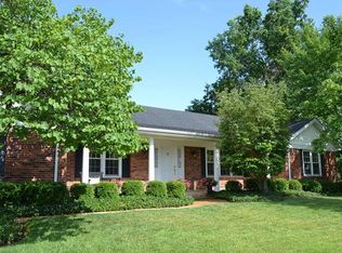 352 Hartwell Ct, Chesterfield, MO 63017