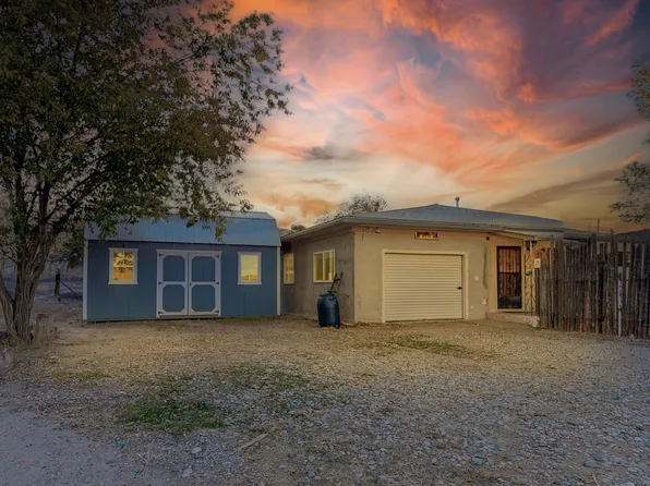 61C Feather Rd, Santa Fe, NM 87506