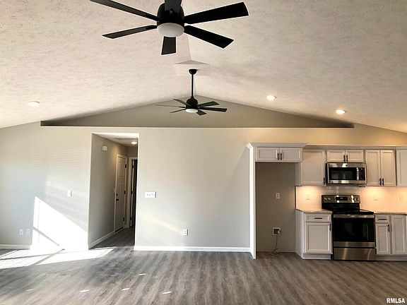 3rd image of 110 Olivia Dr