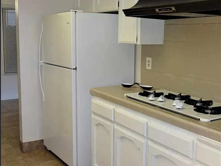 2223 Ellery Ave — Photo 11