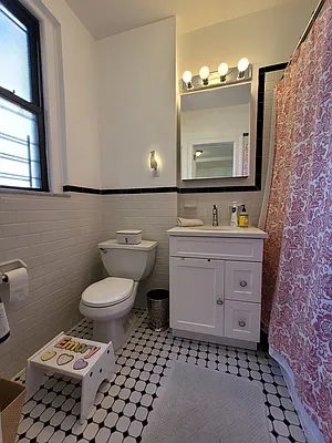 Rented by ONE Manhattan Real Estate | media 22