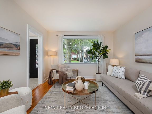 5th image of 269 Warden Ave